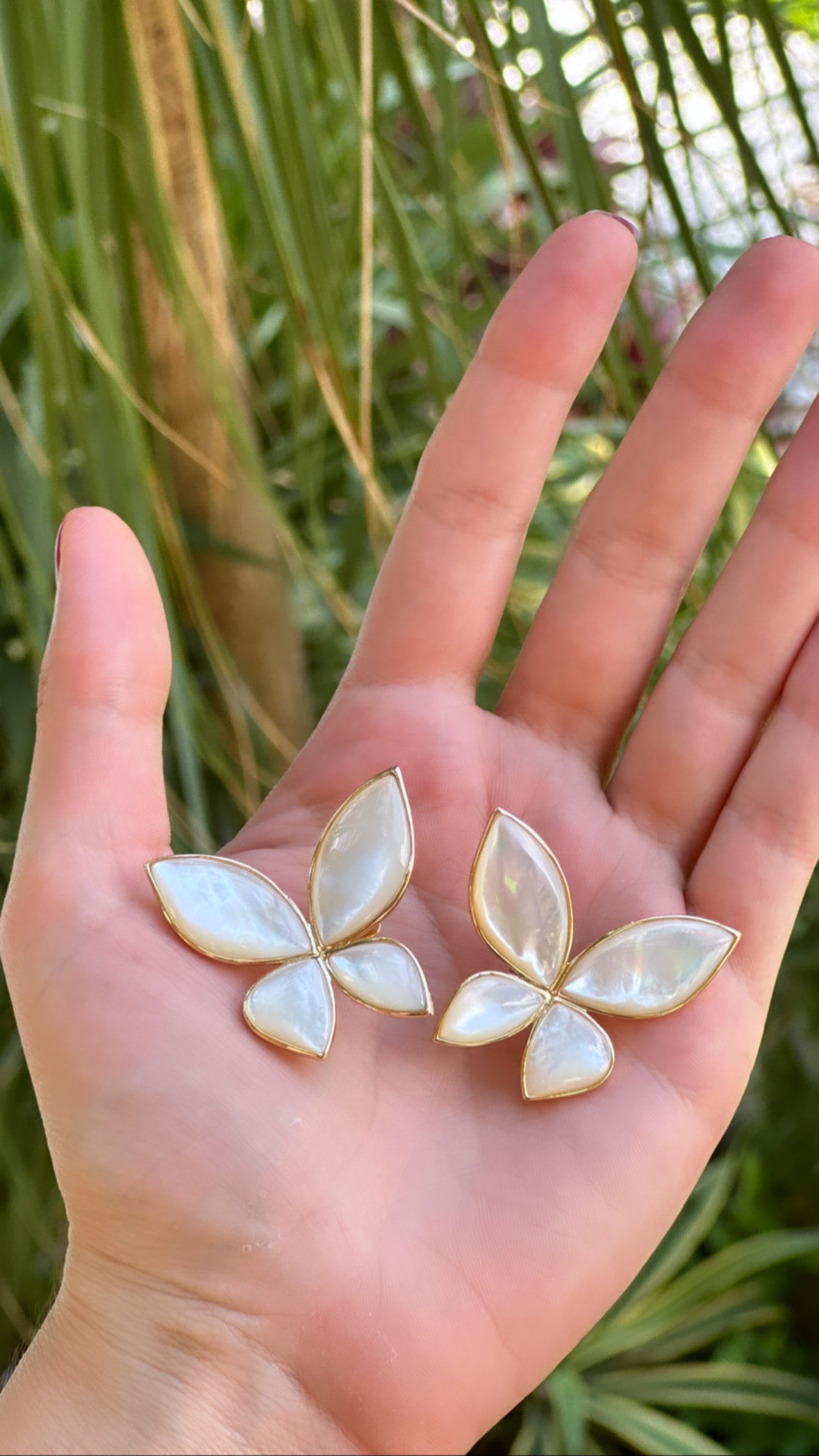 Mother-of-pearl butterfly earrings